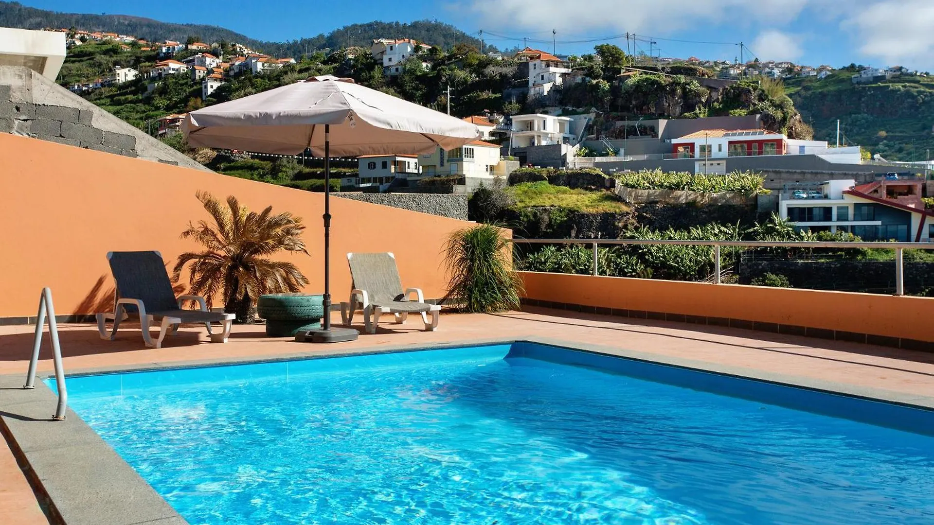 Morning Glory Penthouse Apartment Estreito Da Calheta 0*,  Portugal
